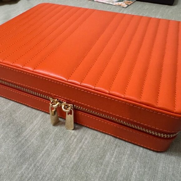 Wolf - Maria Large Zip - Picture 4 of 9